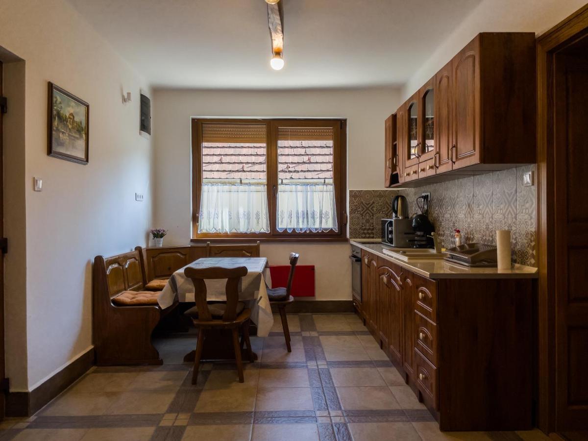 Bed and Breakfast Mamutfenyo Panzio Tata Esterno foto
